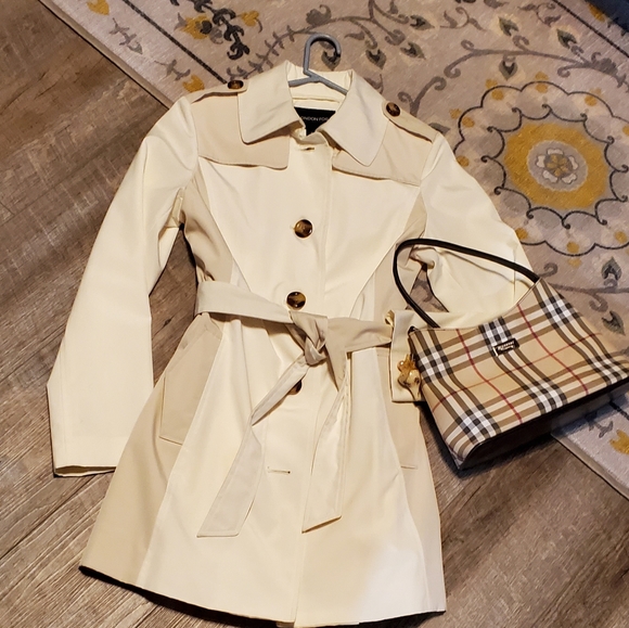 London Fog Jackets & Blazers - Jacket London Fog Trench  /Small 💛⚜️